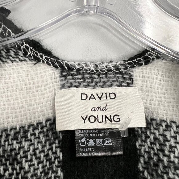 David and Young Checkered Cape Open Front Frayed Black/White One Size Fits All - Picture 9 of 9